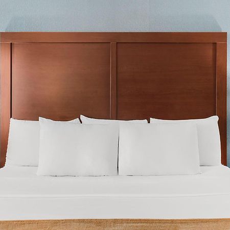 Comfort Inn & Suites Vancouver Downtown City Center Экстерьер фото