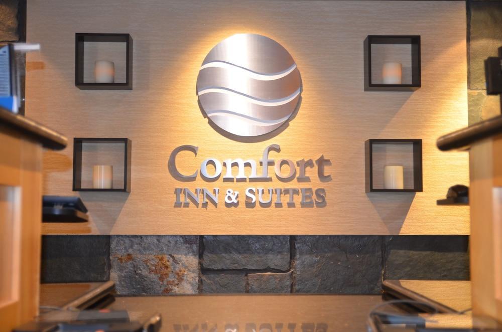 Comfort Inn & Suites Vancouver Downtown City Center Экстерьер фото