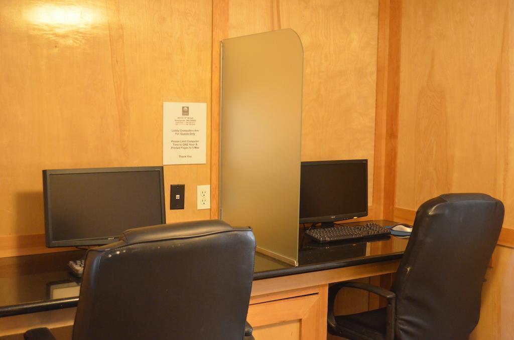 Comfort Inn & Suites Vancouver Downtown City Center Экстерьер фото