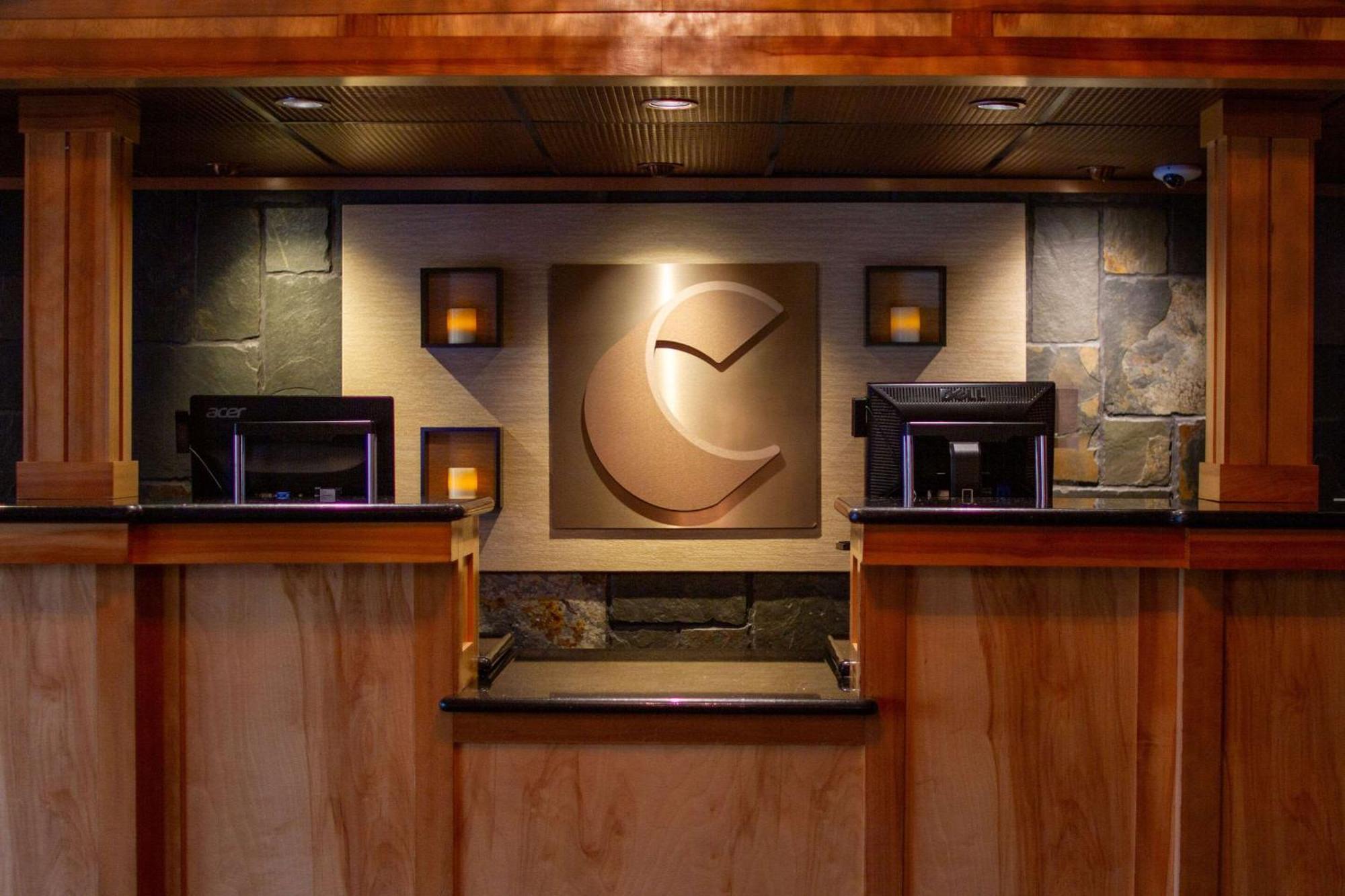 Comfort Inn & Suites Vancouver Downtown City Center Экстерьер фото