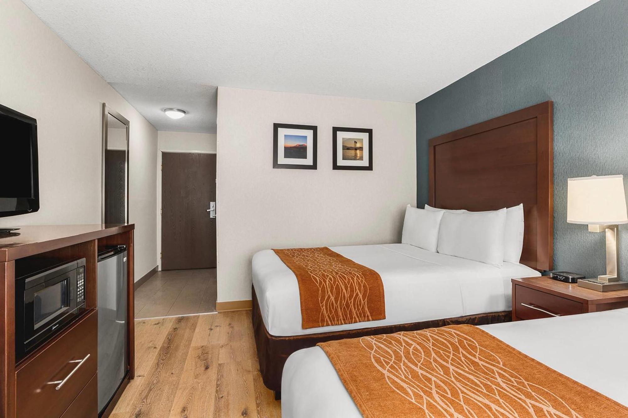 Comfort Inn & Suites Vancouver Downtown City Center Экстерьер фото