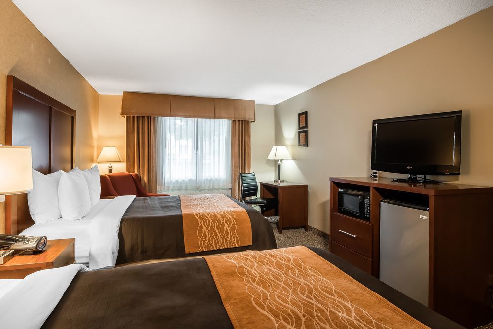 Comfort Inn & Suites Vancouver Downtown City Center Экстерьер фото